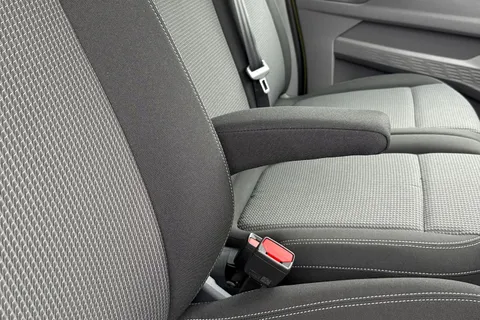 MF75FCZ Volkswagen Transporter 2.0 TDI 170 Commerce Pro Van Auto Thumbnail #31