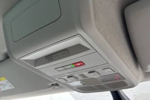 MA24GJZ Volkswagen Transporter 2.0 TDI 150 Highline Kombi Van DSG Thumbnail #35