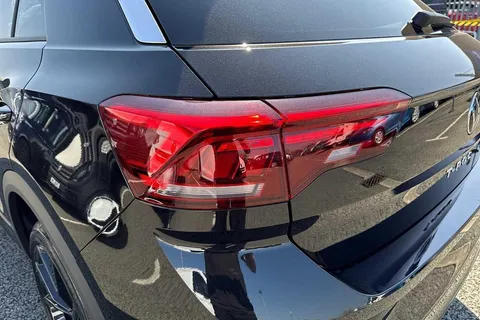 CX75UCE Volkswagen T-Roc 2.0 TDI 150 EVO R-Line DSG ⭐Nappa leather package, Sunroof, 19' Misano Allo Thumbnail #25