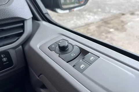 PK75KWR Volkswagen Transporter T28 Panel Van Commerce Pro SWB 110 PS 2.0 TDI 6sp Manual Thumbnail #17