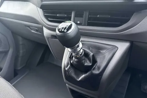 PF75AVN Volkswagen Transporter T28 Panel Van Commerce Pro SWB 110 PS 2.0 TDI 6sp Manual Thumbnail #19