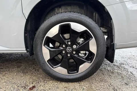 PF75AVN Volkswagen Transporter T28 Panel Van Commerce Pro SWB 110 PS 2.0 TDI 6sp Manual Thumbnail #22