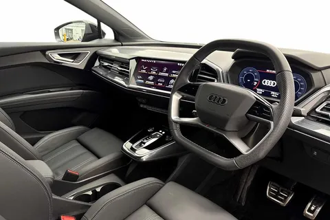 KW25NPJ Audi Q4 e-tron Q4 Sportback Black Edition 45 e-tron  210,00 kW Thumbnail #6