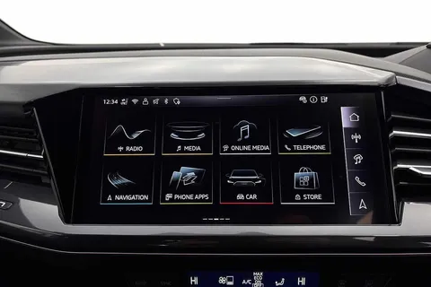 KW25NPJ Audi Q4 e-tron Q4 Sportback Black Edition 45 e-tron  210,00 kW Thumbnail #13