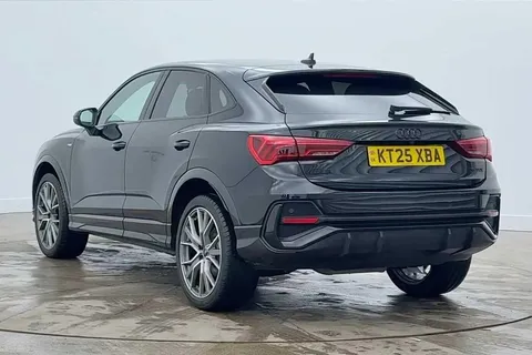KT25XBA Audi Q3 Black Edition 35 TDI  150 PS S tronic Thumbnail #3