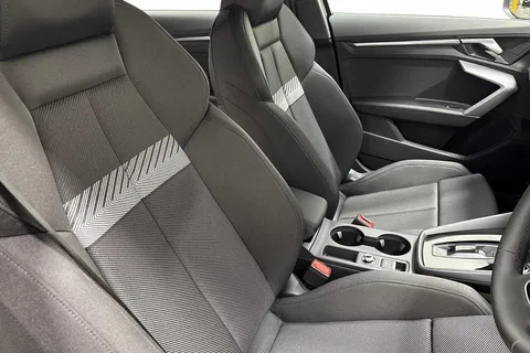 KY75CSV Audi A3 Sport 40 TFSI e  204 PS S tronic Thumbnail #11