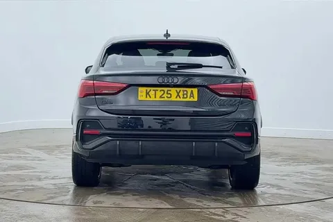 KT25XBA Audi Q3 Black Edition 35 TDI  150 PS S tronic Thumbnail #9