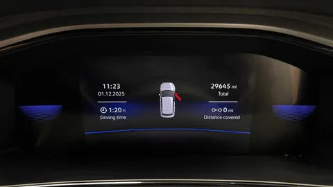 YH72VFC Volkswagen T-Roc 1.5 TSI Life Euro 6 (s/s) 5dr Thumbnail #6