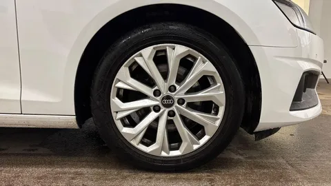 YY72ODL Audi A4 Avant 2.0 TFSI 35 Technik S Tronic Euro 6 (s/s) 5dr Thumbnail #4