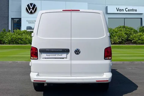 DG74YBU Volkswagen Transporter 2.0 TDI 150 Highline Van Thumbnail #7