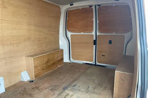 DG74YBU Volkswagen Transporter 2.0 TDI 150 Highline Van Thumbnail #13
