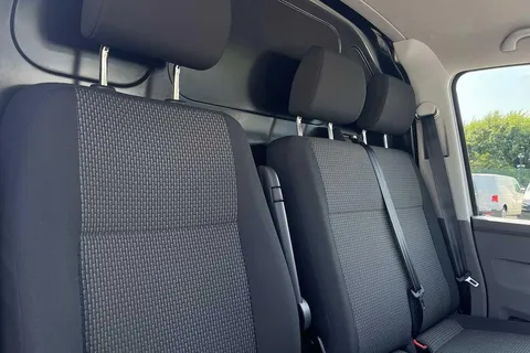 DG74YBU Volkswagen Transporter 2.0 TDI 150 Highline Van Thumbnail #20