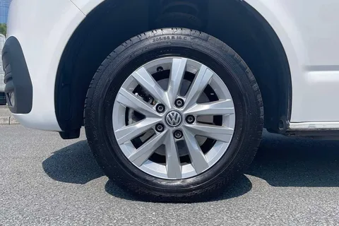 DG74YBU Volkswagen Transporter 2.0 TDI 150 Highline Van Thumbnail #23