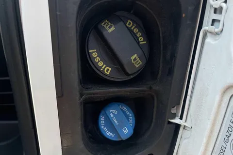 DG74YBU Volkswagen Transporter 2.0 TDI 150 Highline Van Thumbnail #28