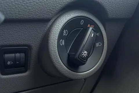 DG74YBU Volkswagen Transporter 2.0 TDI 150 Highline Van Thumbnail #32