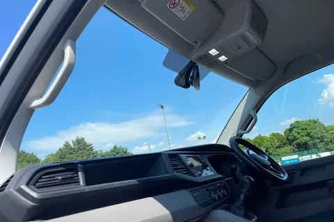 DG74YBU Volkswagen Transporter 2.0 TDI 150 Highline Van Thumbnail #52