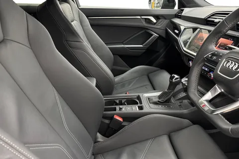 KT25XAX Audi Q3 Black Edition 35 TDI  150 PS S tronic Thumbnail #9