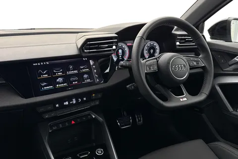 DG25WVF Audi A3 Black Edition 35 TFSI  150 PS S tronic Thumbnail #7