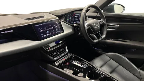 AK73NDX Audi e-tron GT 93.4kWh Auto quattro 4dr Thumbnail #2
