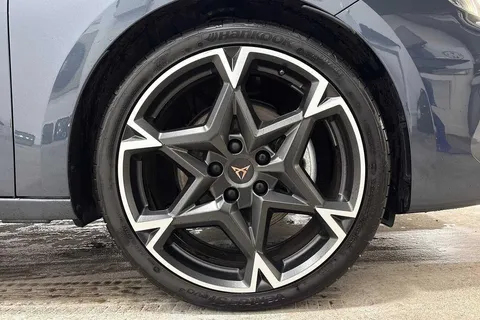 KM25RNU CUPRA Leon 1.5 eTSI 150 V2 5dr DSG Thumbnail #5