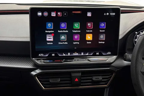 KY75FMM CUPRA Formentor 1.5 eTSI 150 V3 5dr DSG, **DELIVERY MILEAGE** Thumbnail #12