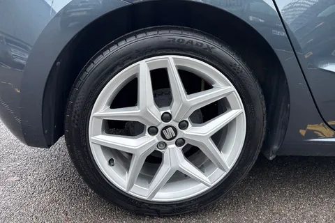 DS69JFV SEAT Ibiza 1.0 MPI FR Euro 6 (s/s) 5dr GPF Thumbnail #8