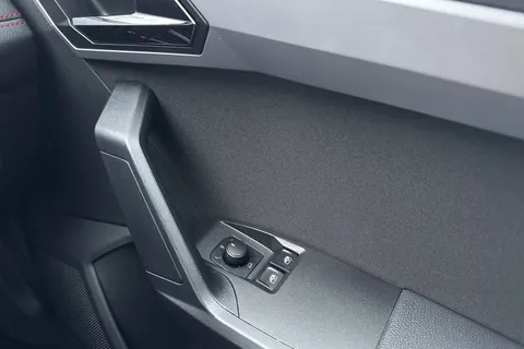 DS69JFV SEAT Ibiza 1.0 MPI FR Euro 6 (s/s) 5dr GPF Thumbnail #19