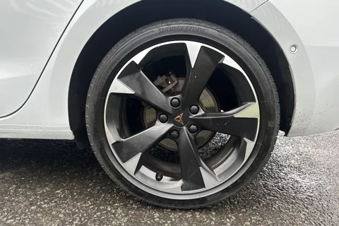 12 of 39 for CUPRA Leon 1.5 eTSI EVO V1 DSG Euro 6 (s/s) 5dr