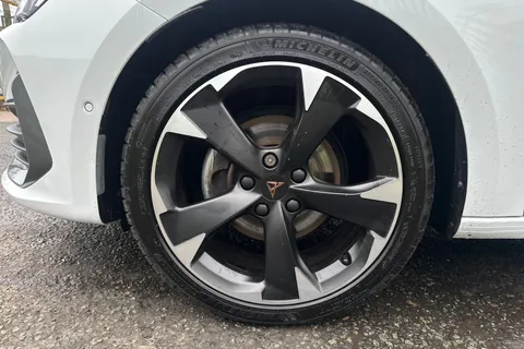 13 of 39 for CUPRA Leon 1.5 eTSI EVO V1 DSG Euro 6 (s/s) 5dr