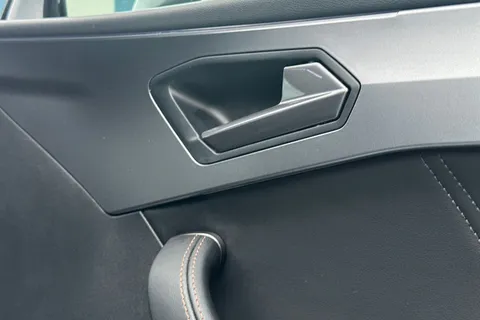 21 of 39 for CUPRA Leon 1.5 eTSI EVO V1 DSG Euro 6 (s/s) 5dr