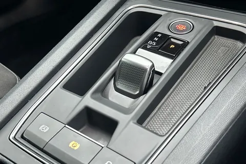 23 of 39 for CUPRA Leon 1.5 eTSI EVO V1 DSG Euro 6 (s/s) 5dr