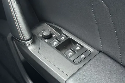 29 of 39 for CUPRA Leon 1.5 eTSI EVO V1 DSG Euro 6 (s/s) 5dr