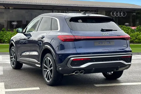  Audi Q5 2.0 TDI S line S Tronic quattro Euro 6 (s/s) 5dr Thumbnail #3