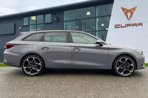 KY74LGZ CUPRA Leon 1.5 eHybrid 25.8kWh VZ1 Estate 5dr Petrol Plug-in Hybrid DSG Euro 6 (s/s) (272 ps) Thumbnail #4