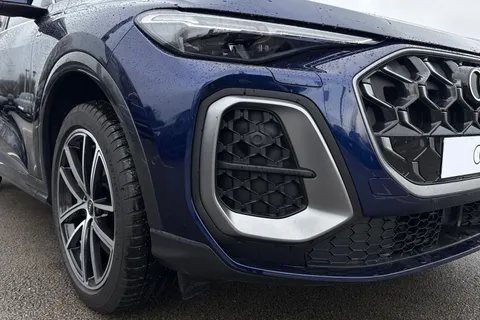  Audi Q5 2.0 TDI S line S Tronic quattro Euro 6 (s/s) 5dr Thumbnail #9