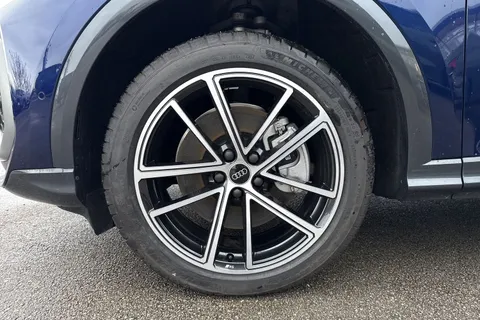  Audi Q5 2.0 TDI S line S Tronic quattro Euro 6 (s/s) 5dr Thumbnail #11