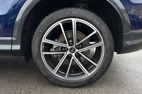  Audi Q5 2.0 TDI S line S Tronic quattro Euro 6 (s/s) 5dr Thumbnail #12