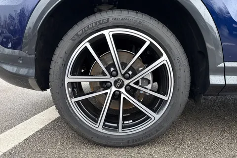  Audi Q5 2.0 TDI S line S Tronic quattro Euro 6 (s/s) 5dr Thumbnail #13