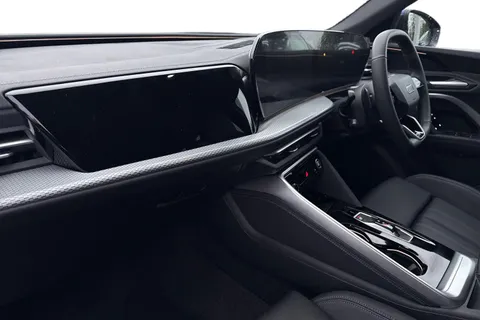  Audi Q5 2.0 TDI S line S Tronic quattro Euro 6 (s/s) 5dr Thumbnail #15