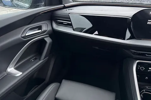  Audi Q5 2.0 TDI S line S Tronic quattro Euro 6 (s/s) 5dr Thumbnail #20