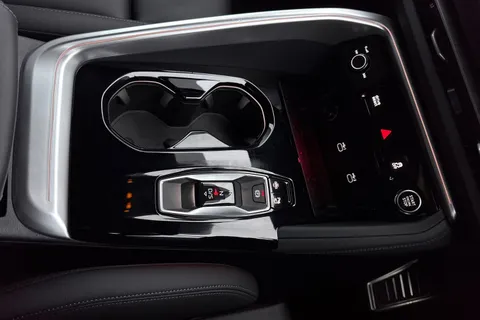  Audi Q5 2.0 TDI S line S Tronic quattro Euro 6 (s/s) 5dr Thumbnail #23