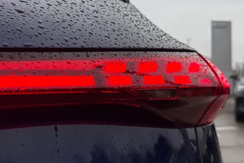  Audi Q5 2.0 TDI S line S Tronic quattro Euro 6 (s/s) 5dr Thumbnail #31