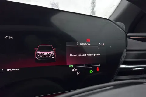  Audi Q5 2.0 TDI S line S Tronic quattro Euro 6 (s/s) 5dr Thumbnail #35