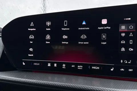  Audi Q5 2.0 TDI S line S Tronic quattro Euro 6 (s/s) 5dr Thumbnail #38