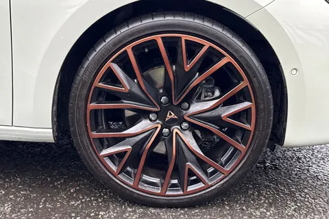 DF25MVJ CUPRA Leon 1.5 eTSI V3 DSG Euro 6 (s/s) 5dr Thumbnail #11