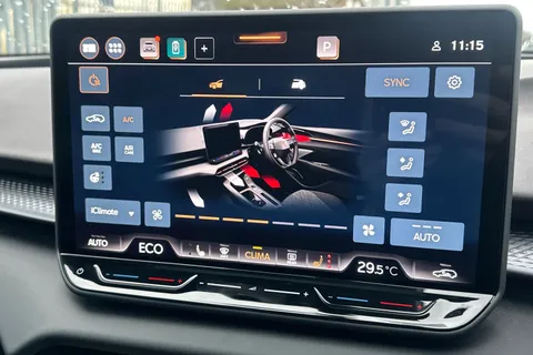 KR74XPS CUPRA Terramar 1.5 eHybrid 25.8kWh VZ First Edition DSG Euro 6 (s/s) 5dr Thumbnail #23