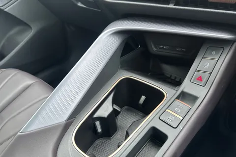 KR74XPS CUPRA Terramar 1.5 eHybrid 25.8kWh VZ First Edition DSG Euro 6 (s/s) 5dr Thumbnail #24