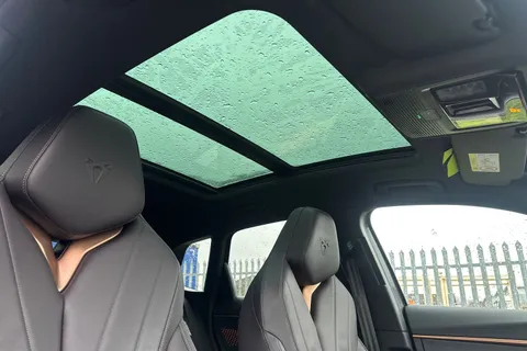 KR74XPS CUPRA Terramar 1.5 eHybrid 25.8kWh VZ First Edition DSG Euro 6 (s/s) 5dr Thumbnail #25