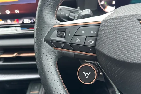 KR74XPS CUPRA Terramar 1.5 eHybrid 25.8kWh VZ First Edition DSG Euro 6 (s/s) 5dr Thumbnail #26