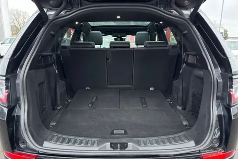 DU21OJW Land Rover Discovery Sport 2.0 D200 MHEV R-Dynamic HSE Auto 4WD Euro 6 (s/s) 5dr Thumbnail #8